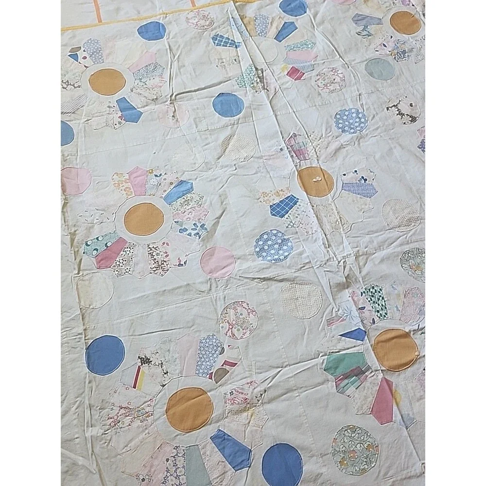 Vintage 1930s–40s Dresden Plate Quilt Top old sheet Fabrics 76 x 87 - Picture 7 of 9
